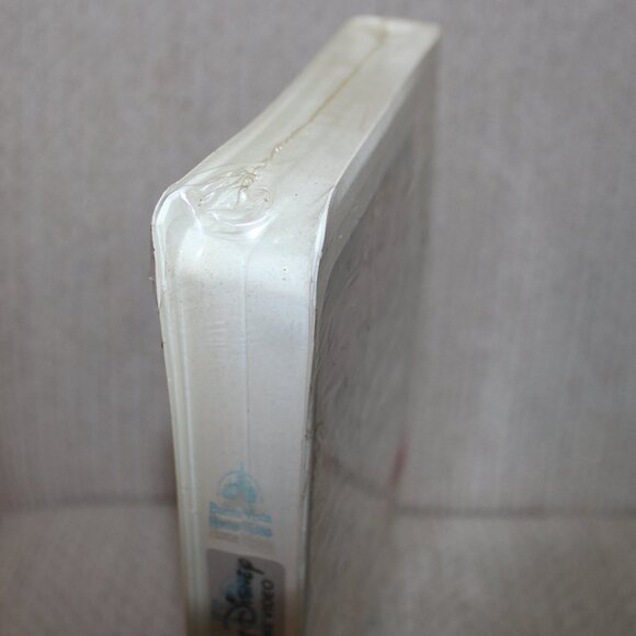 3/$55❤️Walt Disney Masterpiece Collection The Sword In The Stone Clamshell VHS - Picture 3 of 5